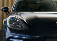 Porsche Panamera 7