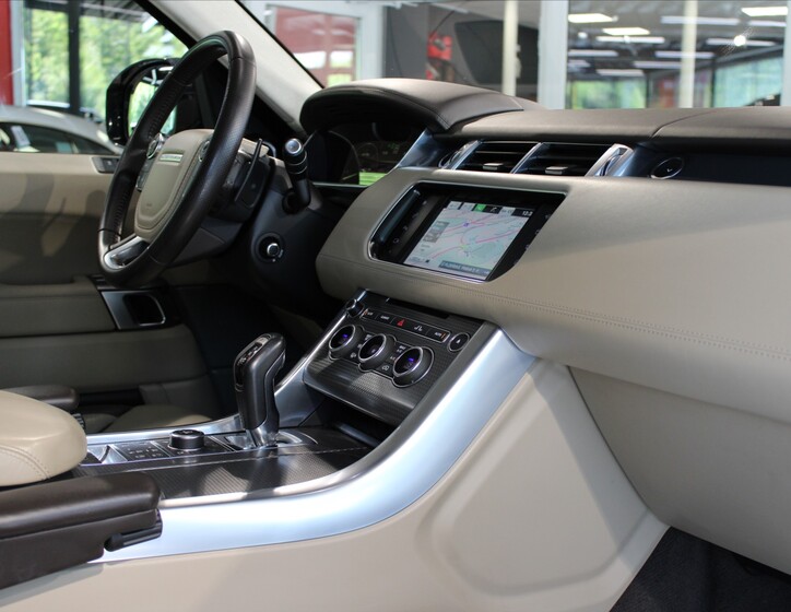 Land Rover Range Rover 24