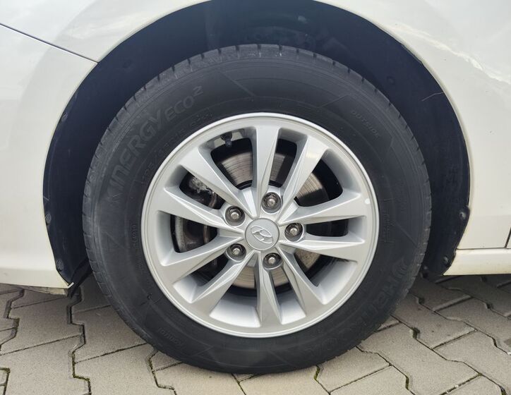 Hyundai i30 27