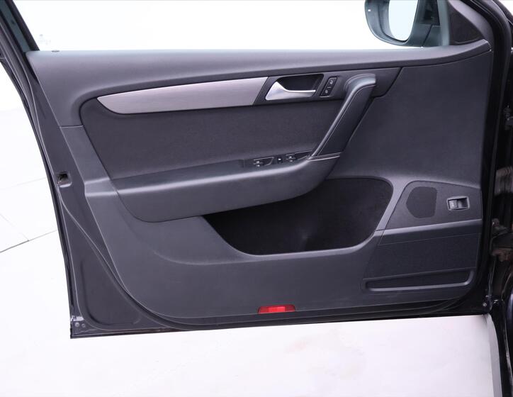 Volkswagen Passat 11