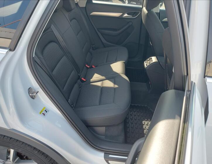 Audi Q3 17