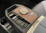 BMW iX 11