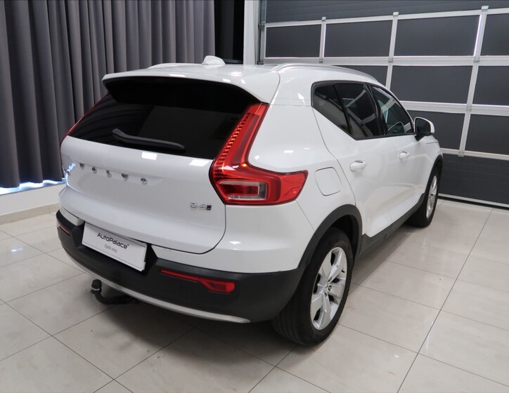 Volvo XC40 4