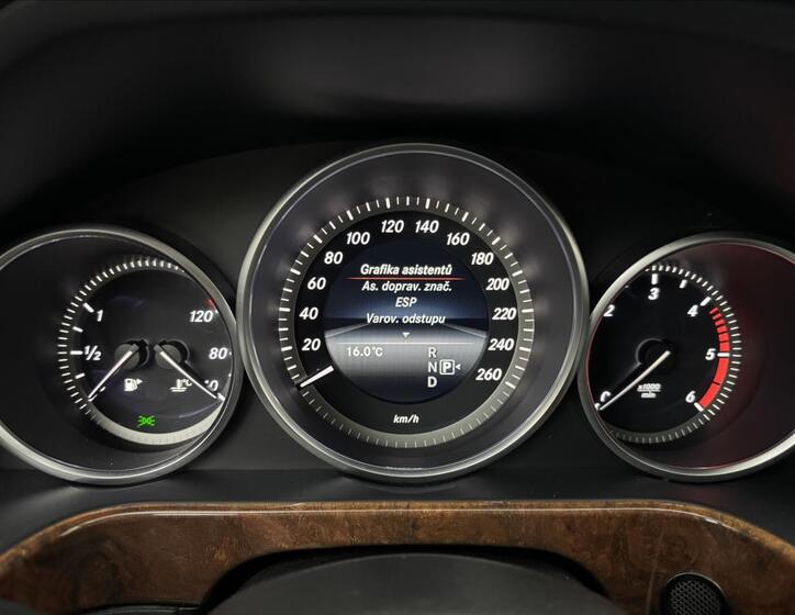 Mercedes-Benz Třídy E 15