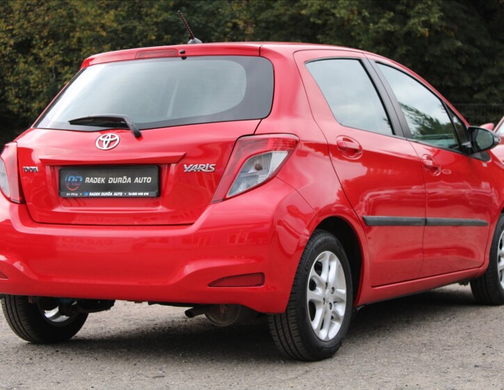 Toyota Yaris 5