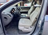 Audi Q7 10