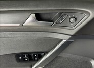 Volkswagen Golf 23