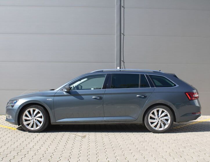 Škoda Superb 8