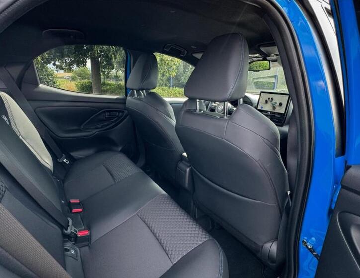 Toyota Yaris 5