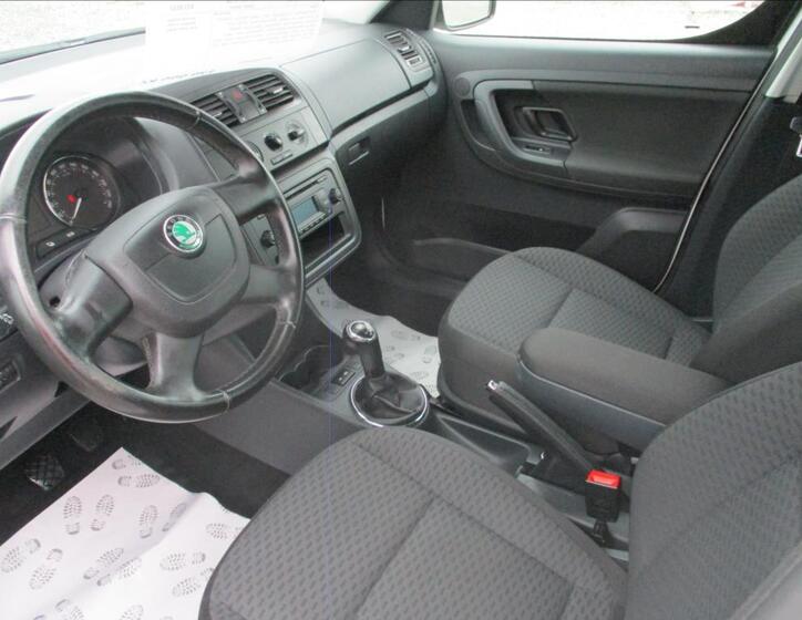 Škoda Roomster 16