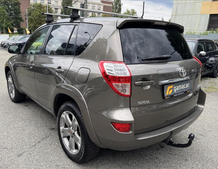 Toyota RAV4 7