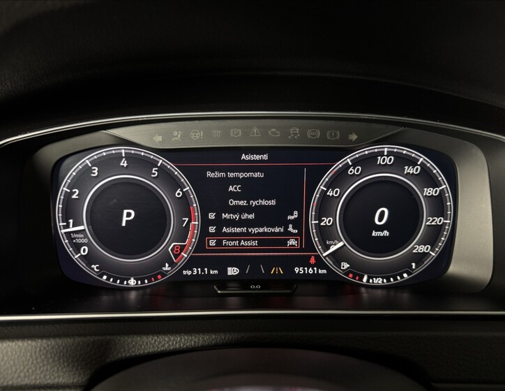Volkswagen Golf 28