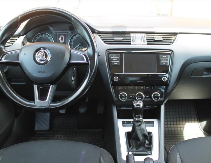 Škoda Octavia 9