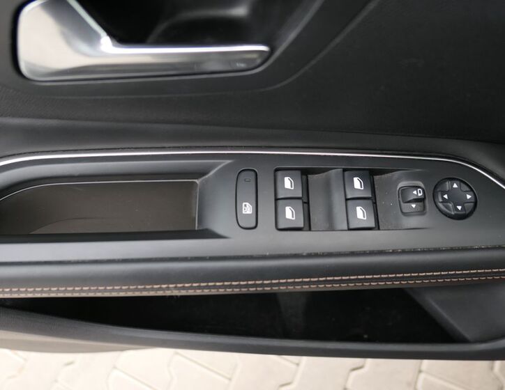Peugeot 3008 18