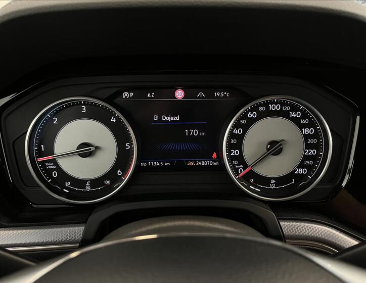Volkswagen Touareg 14