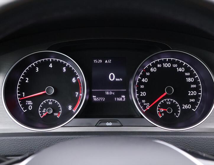 Volkswagen Golf 20