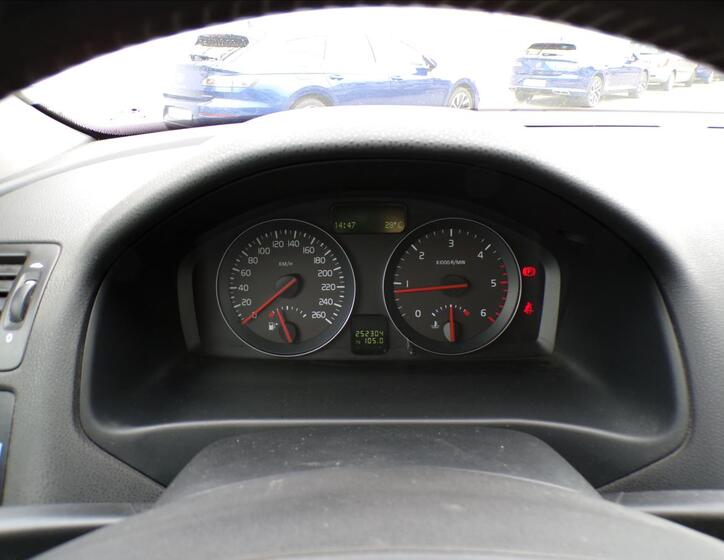 Volvo V50 8