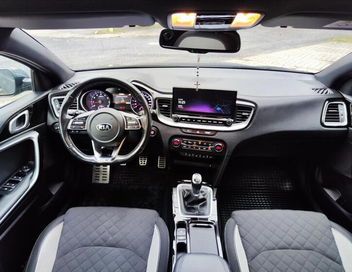 KIA ProCeed 28