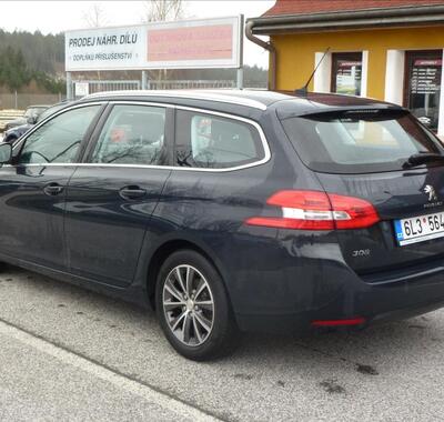 Peugeot 308 7