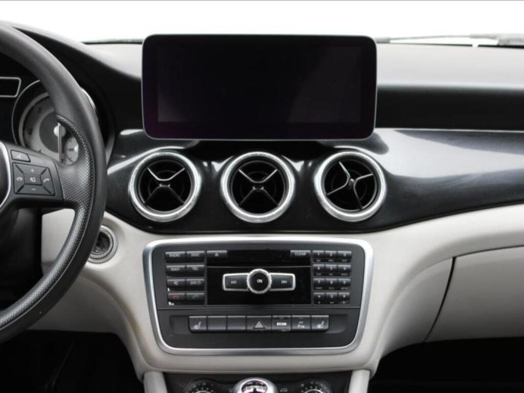 Mercedes-Benz CLA 25