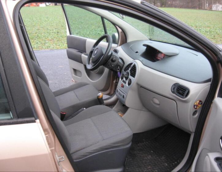 Renault Modus 10