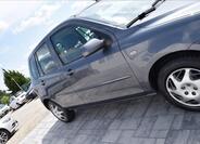 Mazda 2 9