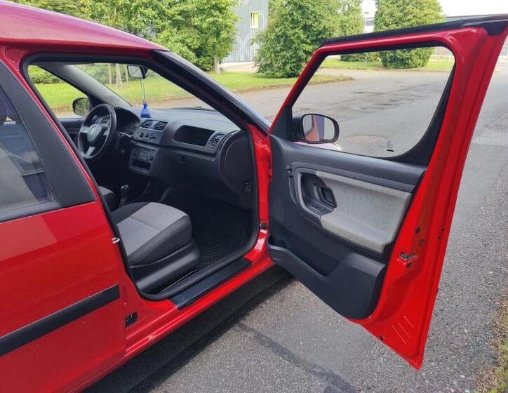 Škoda Roomster 21