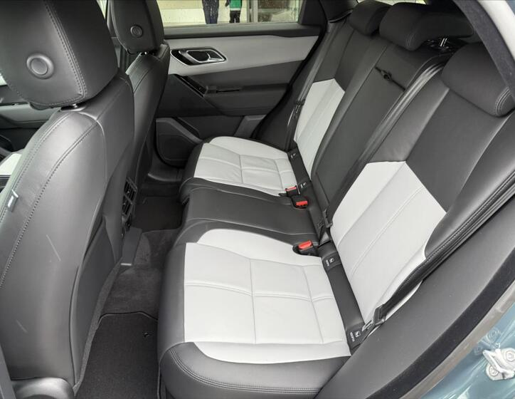 Land Rover Range Rover Velar 16