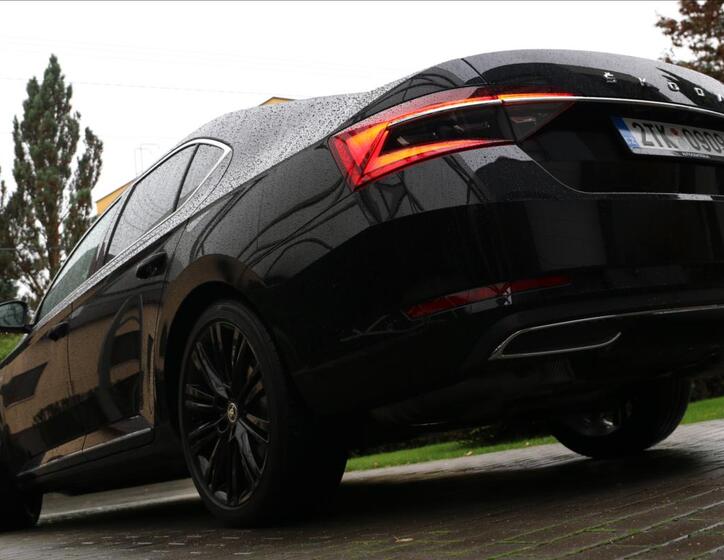 Škoda Superb 12