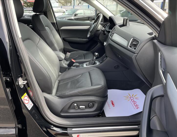 Audi Q3 25