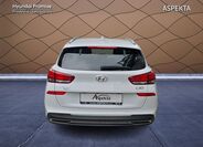 Hyundai i30 4