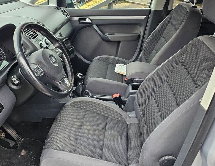 Volkswagen Touran 7