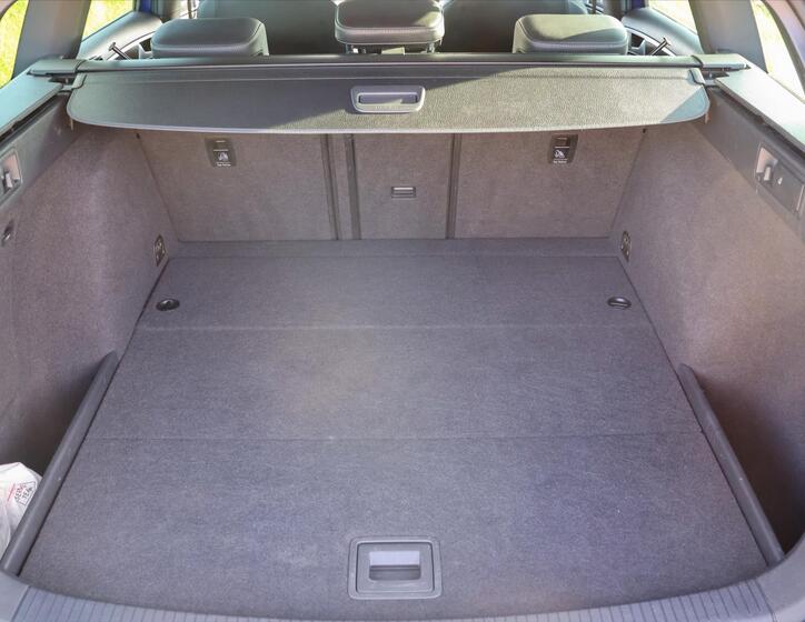 Volkswagen Golf 10