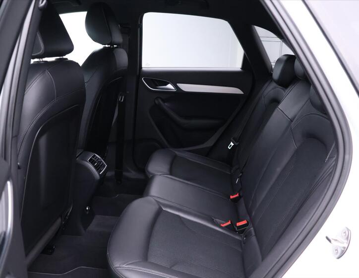 Audi Q3 16