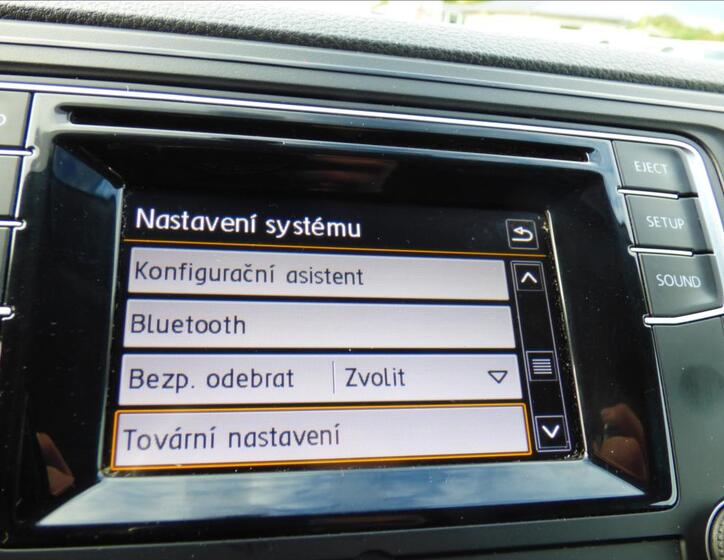 Volkswagen Caravelle 29
