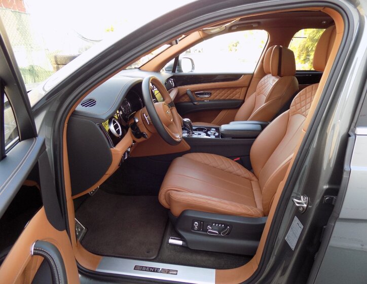 Bentley Bentayga 13