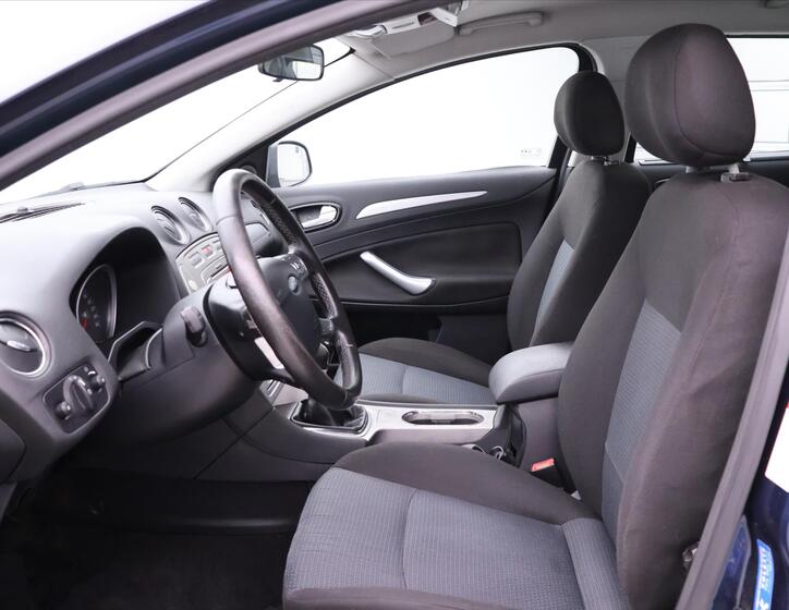 Ford Mondeo 10