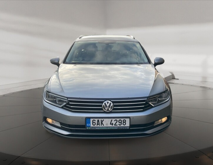 Volkswagen Passat 2
