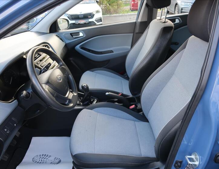 Hyundai i20 12