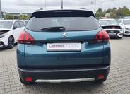 Peugeot 2008 6