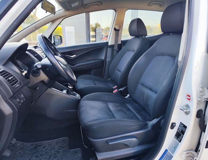 Hyundai ix20 13