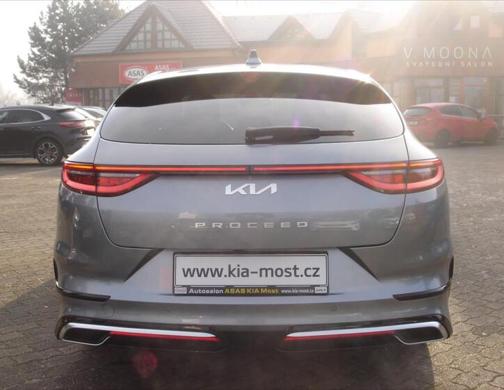 KIA ProCeed 8