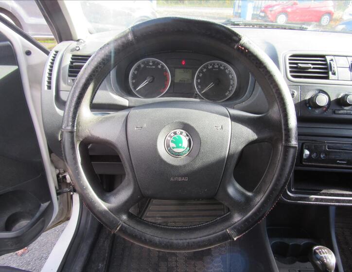 Škoda Praktik 10