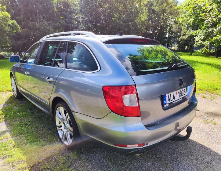 Škoda Superb 10