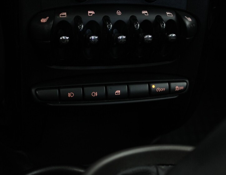 Mini Countryman 13