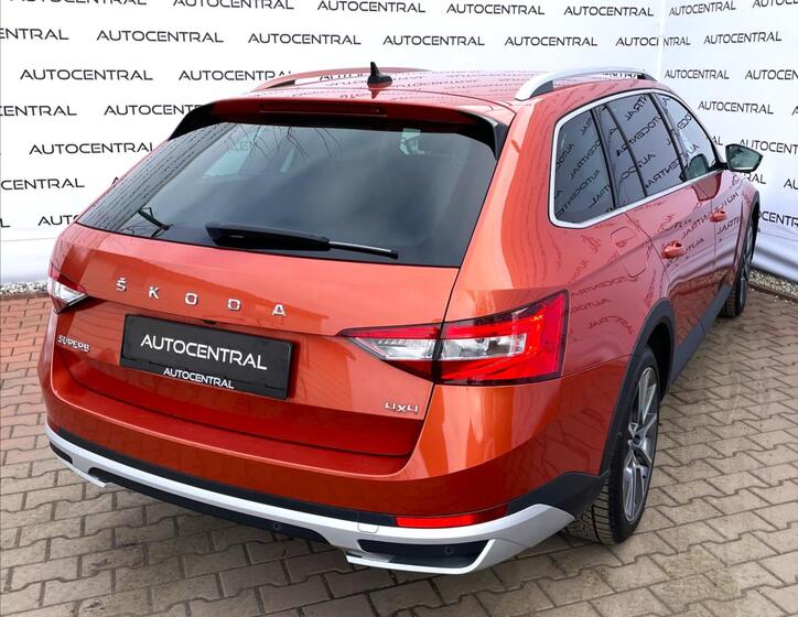 Škoda Superb 9