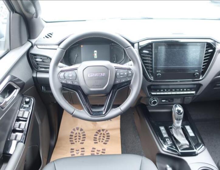 Isuzu D-Max 16