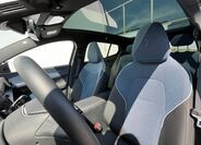 Volvo EX30 14