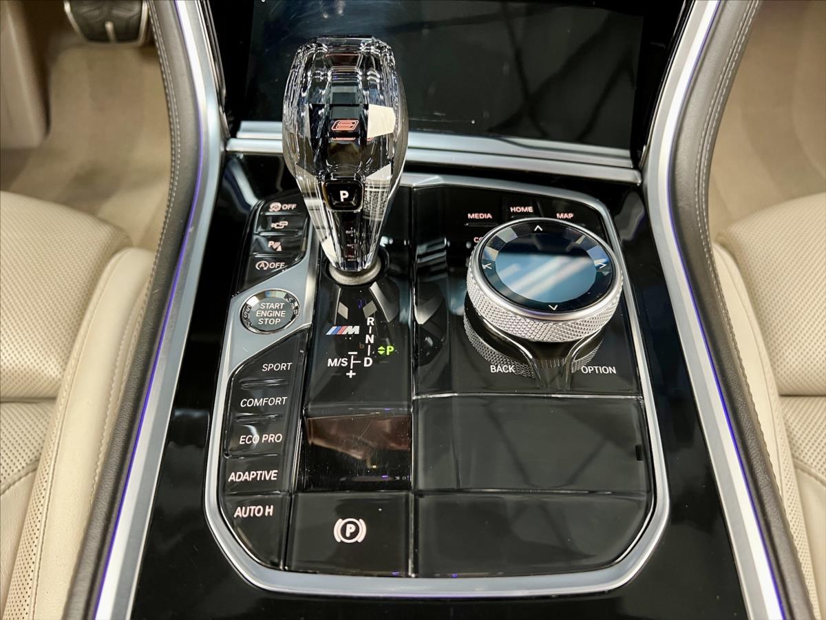 BMW Řada 8