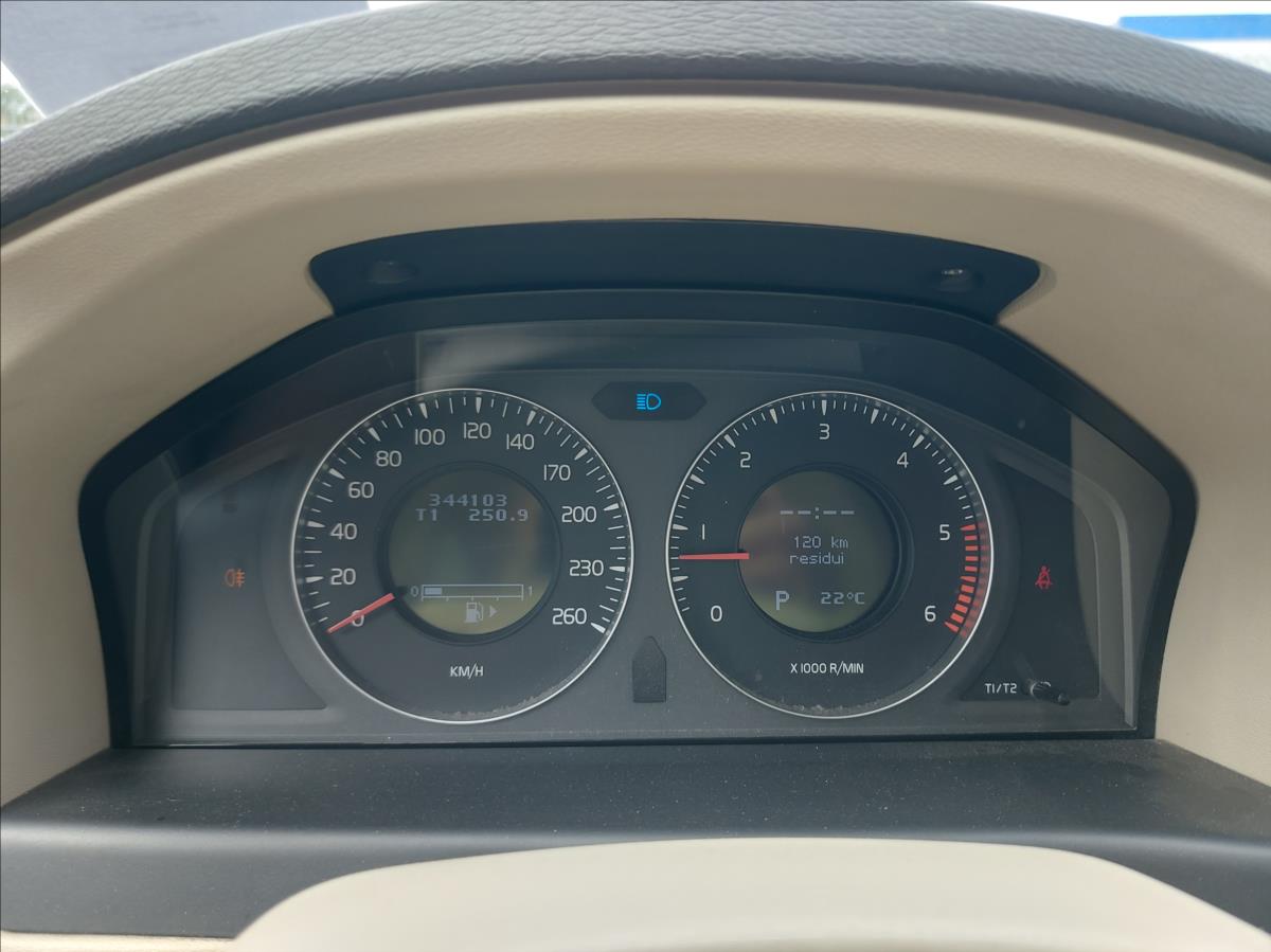 Volvo XC70